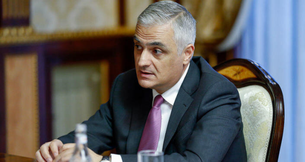 Qriqoryan Azərbaycana gəldi